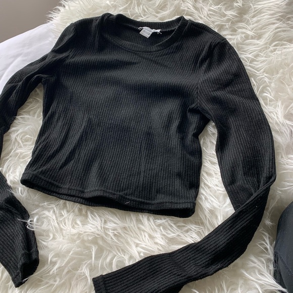 Black casual cropped long sleeve - Picture 1 of 2